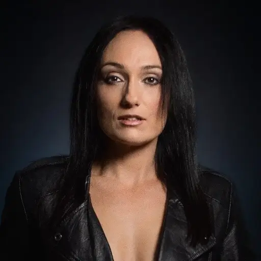 Circus Performer in Sydney | Kylie Simpson Aerialist